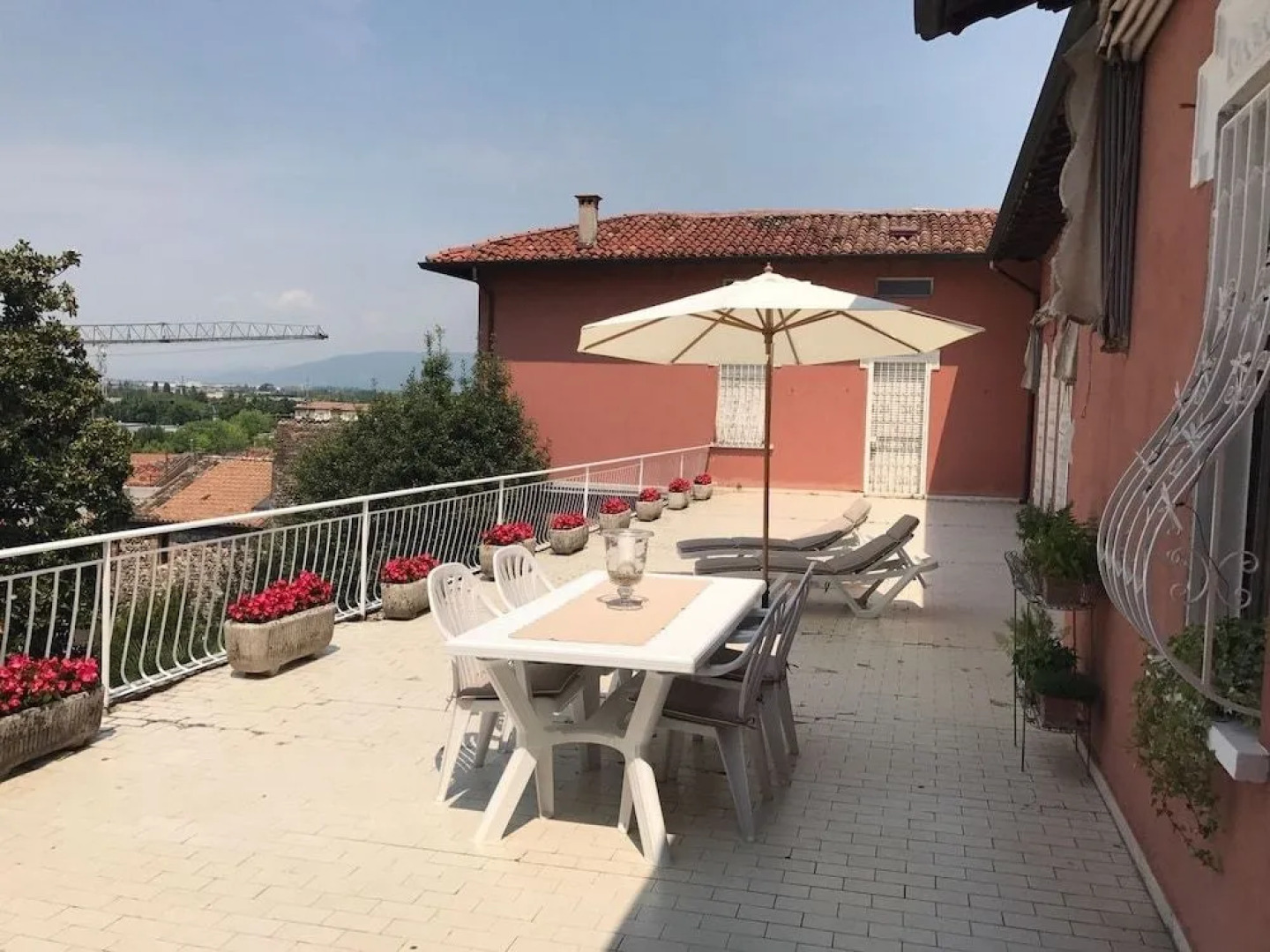 Villa House and Garden B&B