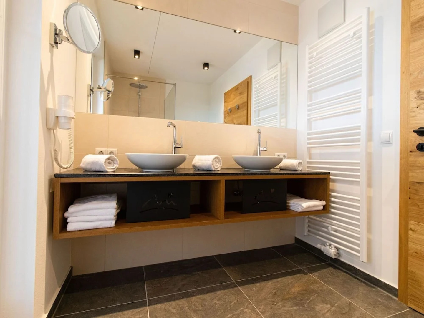 Modern Apartment With Shared Sauna in City of Mariapfarr