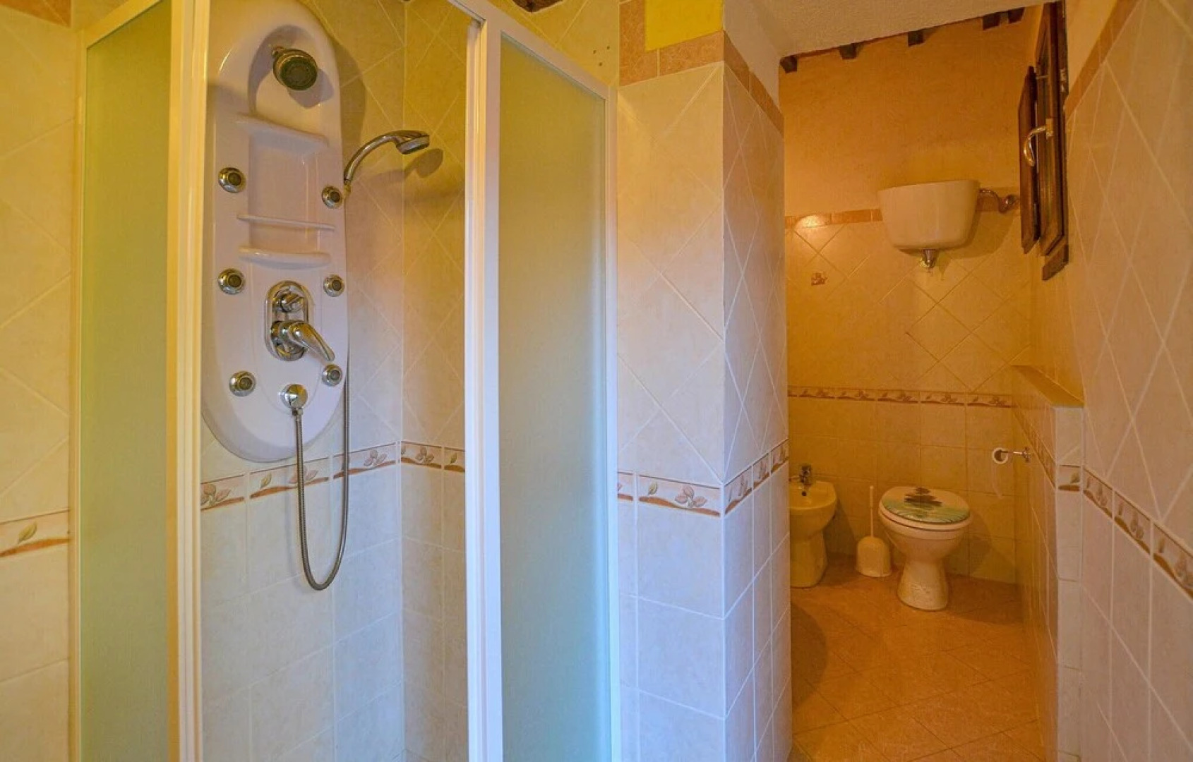 Stunning Apartment in Caprese Michelangelo With 2 Bedrooms, Wifi and Outdoor Swimming Pool