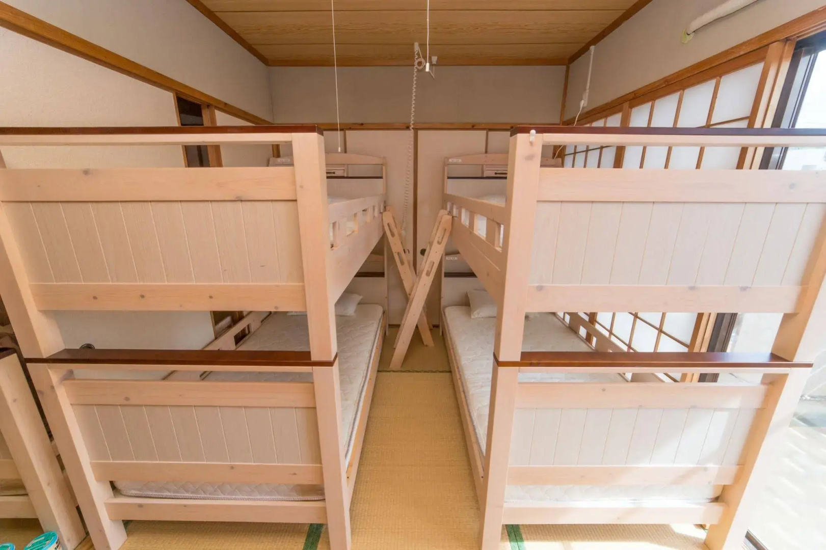 ALL FRIENDS - Hostel