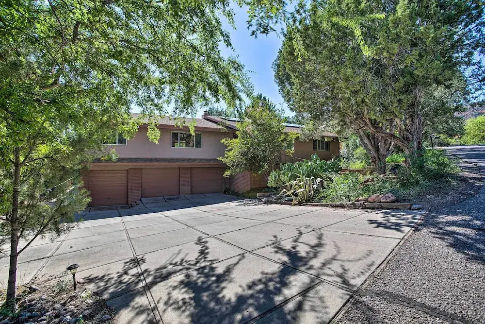 Swim Spa & Private Tavern: Sedona Hideaway!