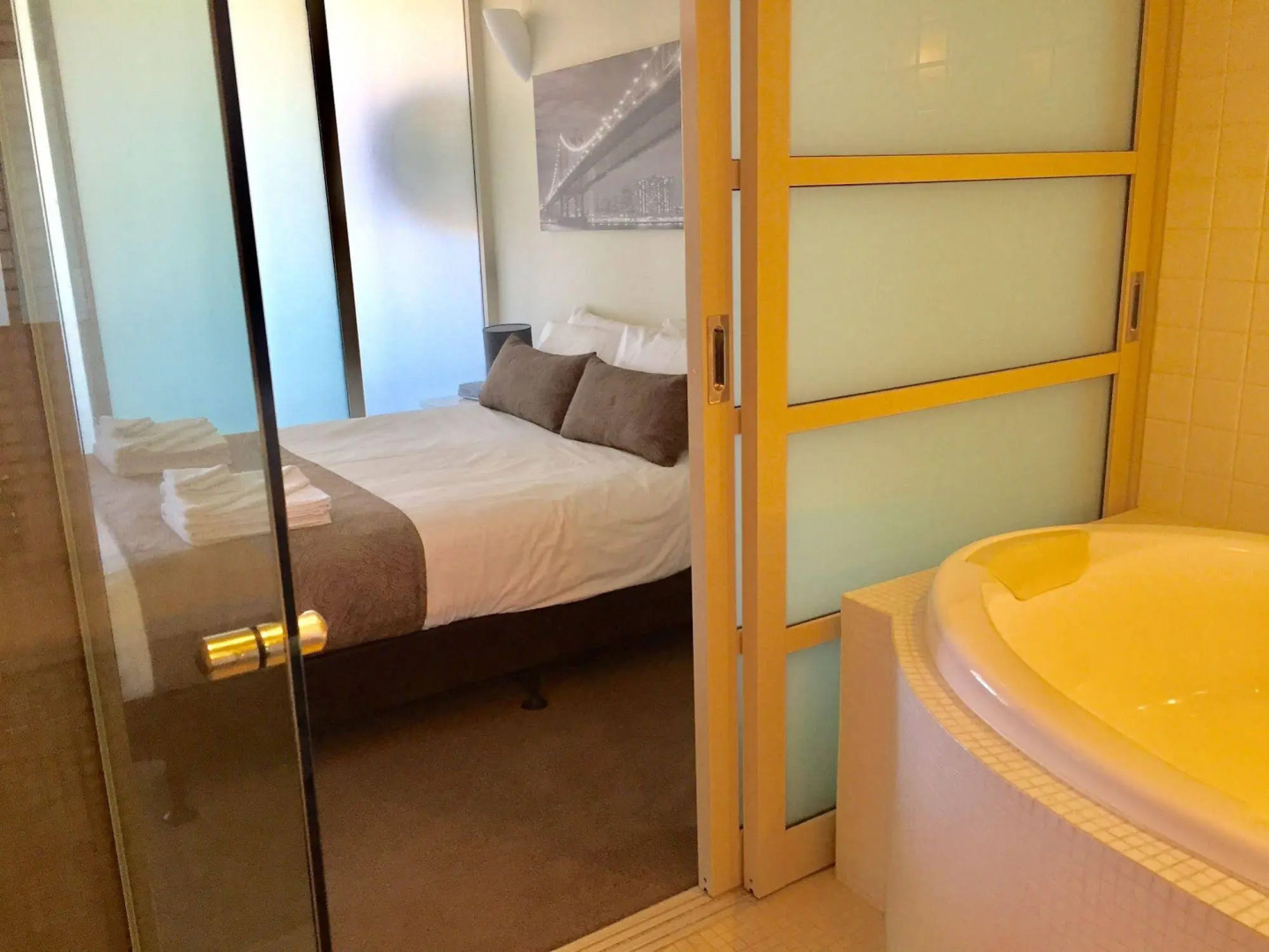 Adelaide Dress Circle Apartments - North Terrace