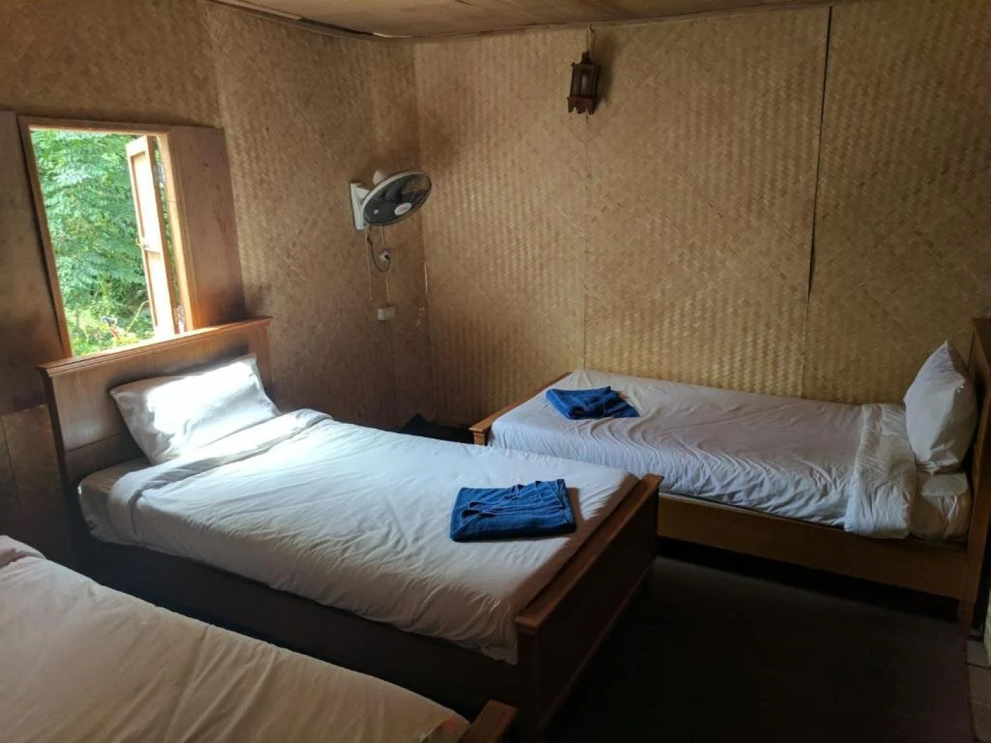 The Lazy Bar And Guesthouse