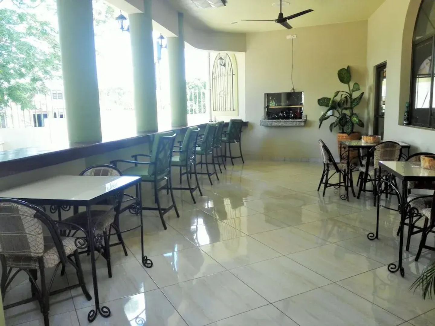 Restaurante, Cigar Bar, Whisky Lounge, Hostal Suite Dos Visiones