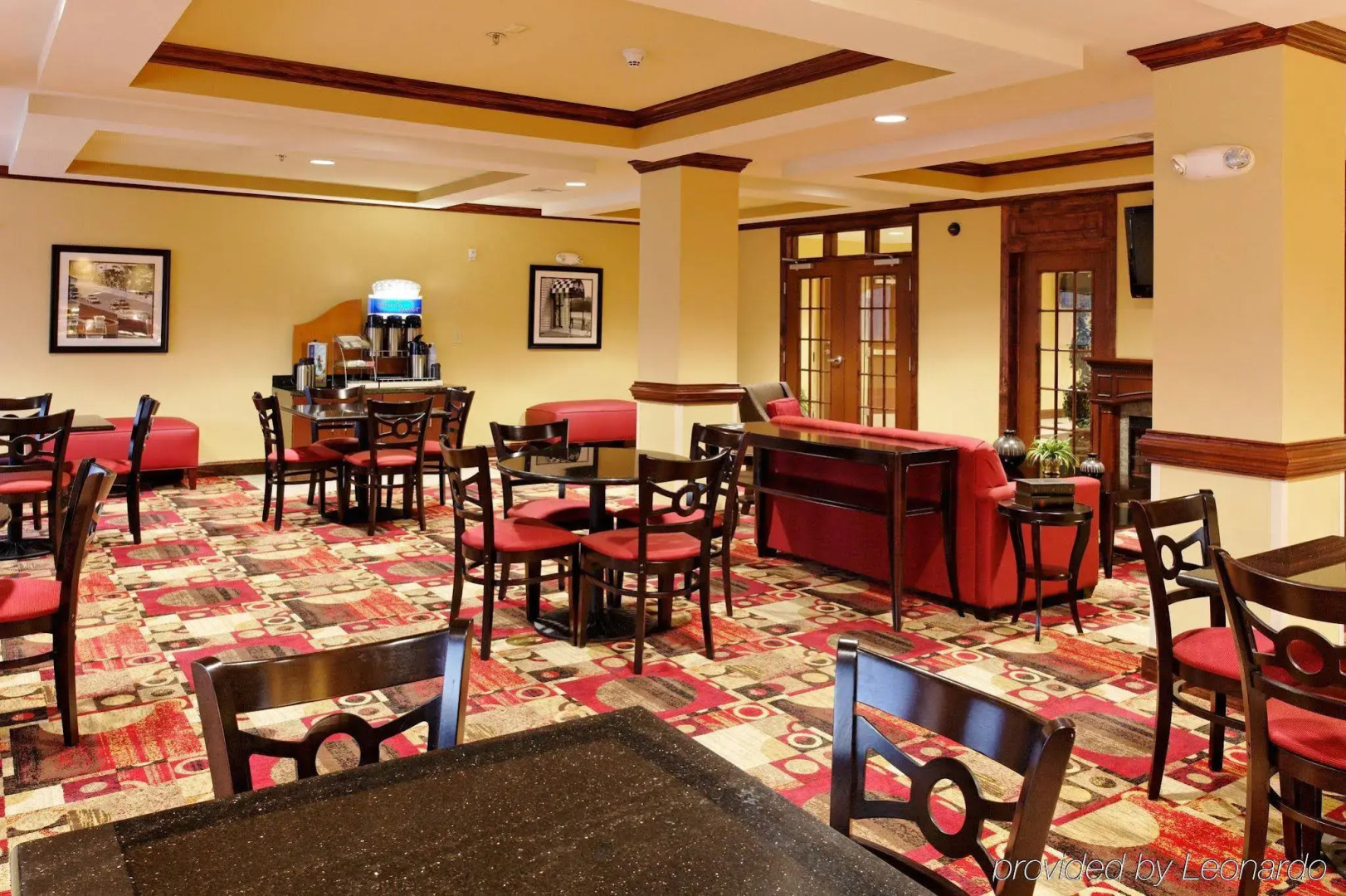 Holiday Inn Express Hotel & Suites Talladega by IHG