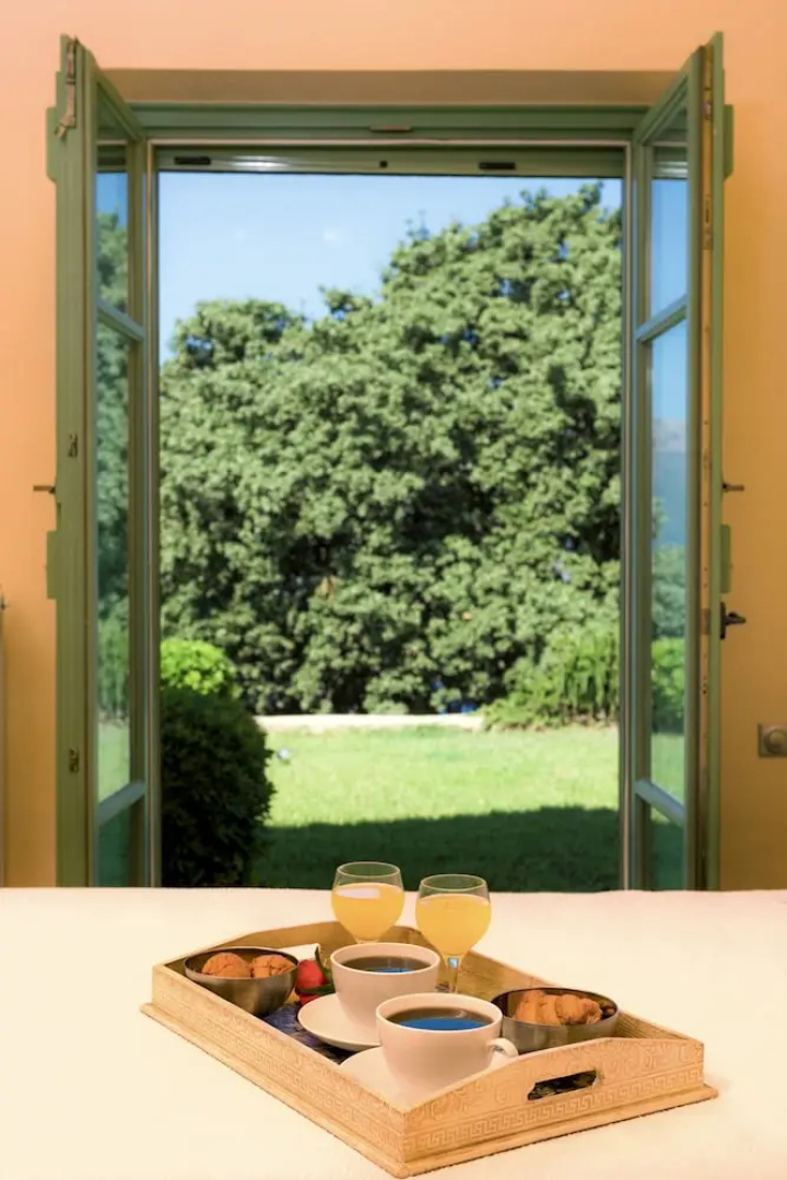 Self-catering Luxury Stone Holiday Villa With Infinity Pool and Panoramic View