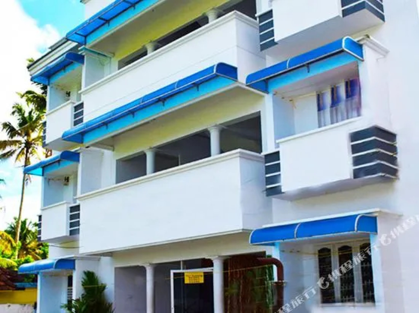 Style Homes Holiday INN