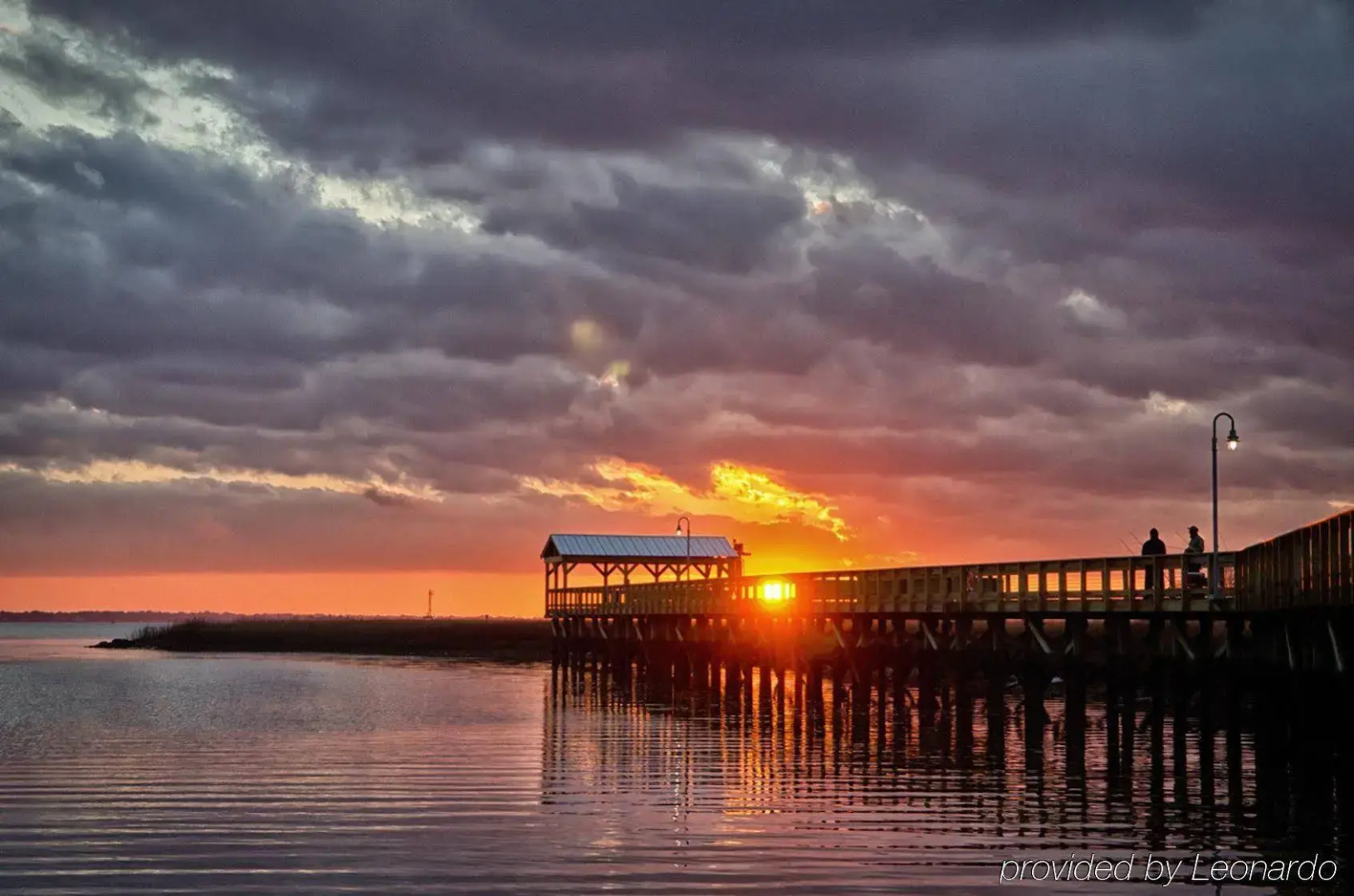 Shem Creek Inn
