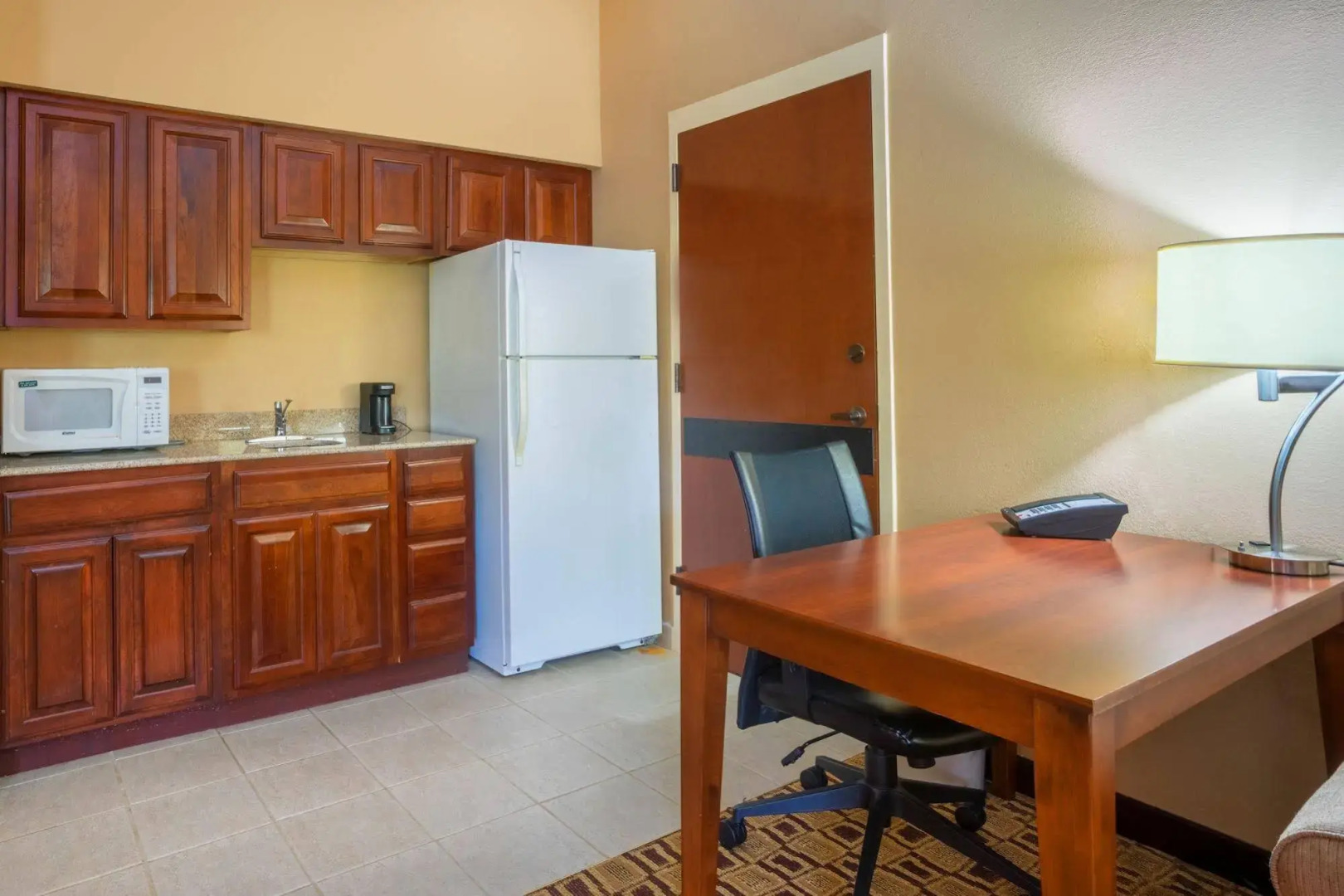 Comfort Suites near Birkdale Village- Huntersville