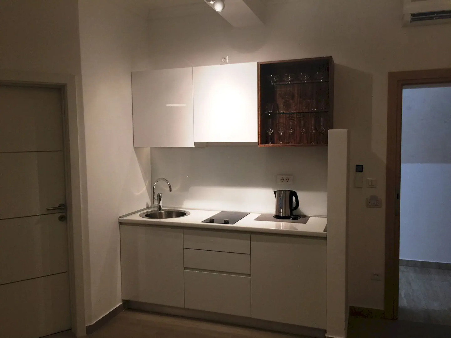 Boutique Pine Tree apartments