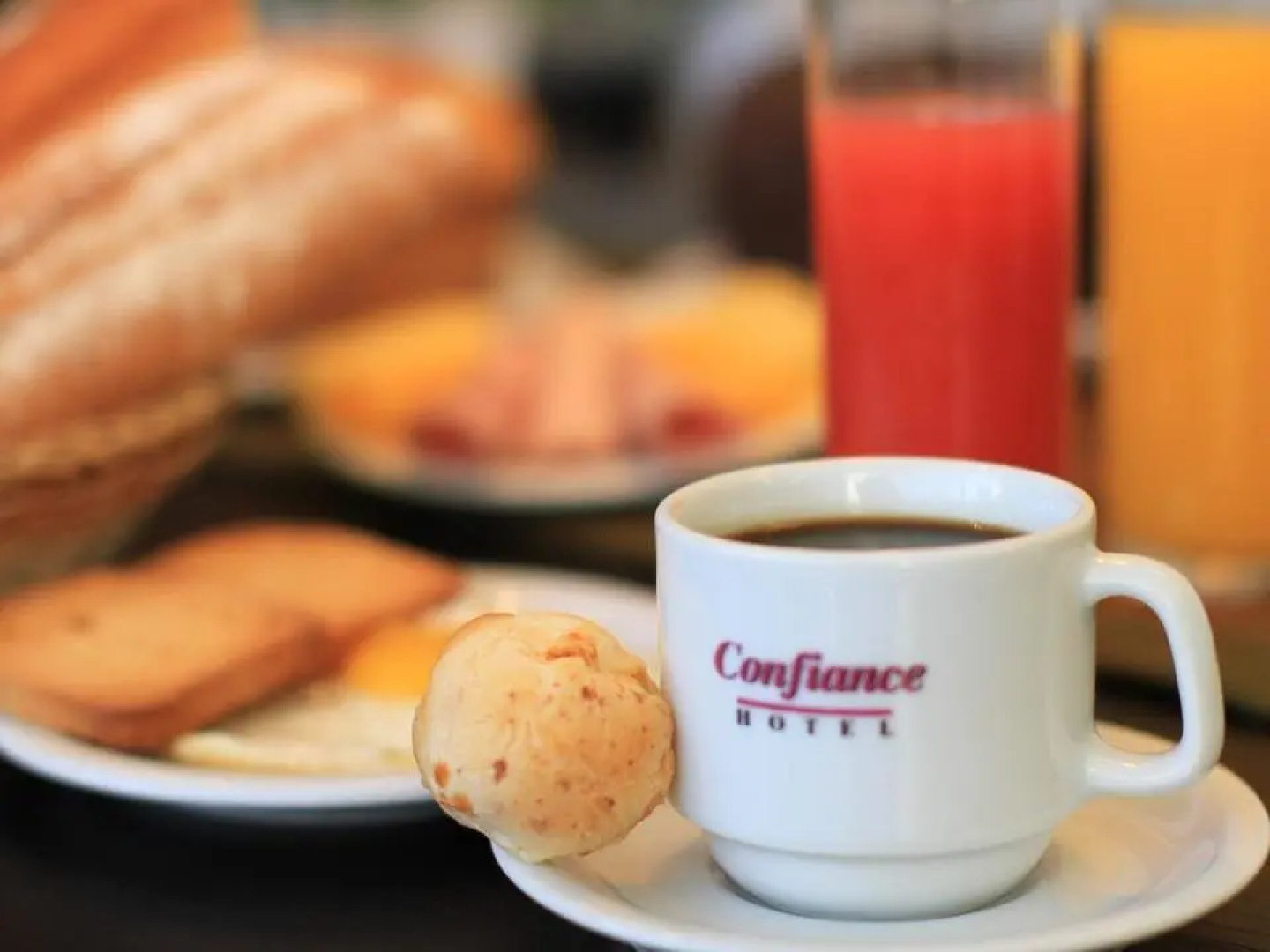 Hotel Confiance Barigui