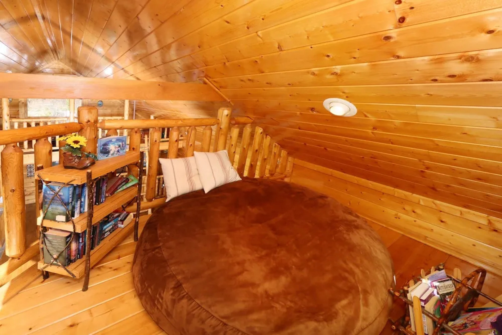 Howling Wolf - One Bedroom Cabin