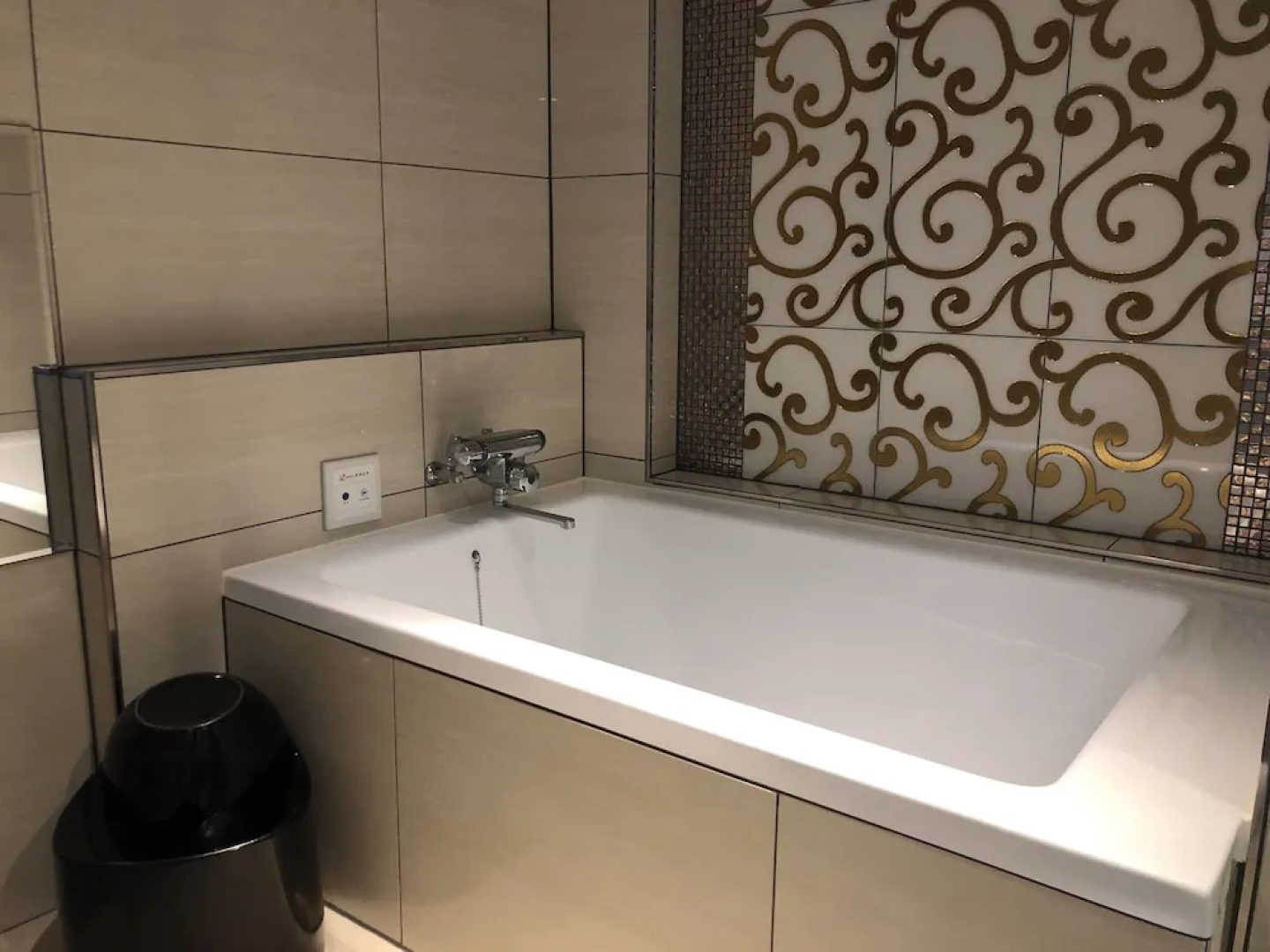 Hotel Raza - Adults Only