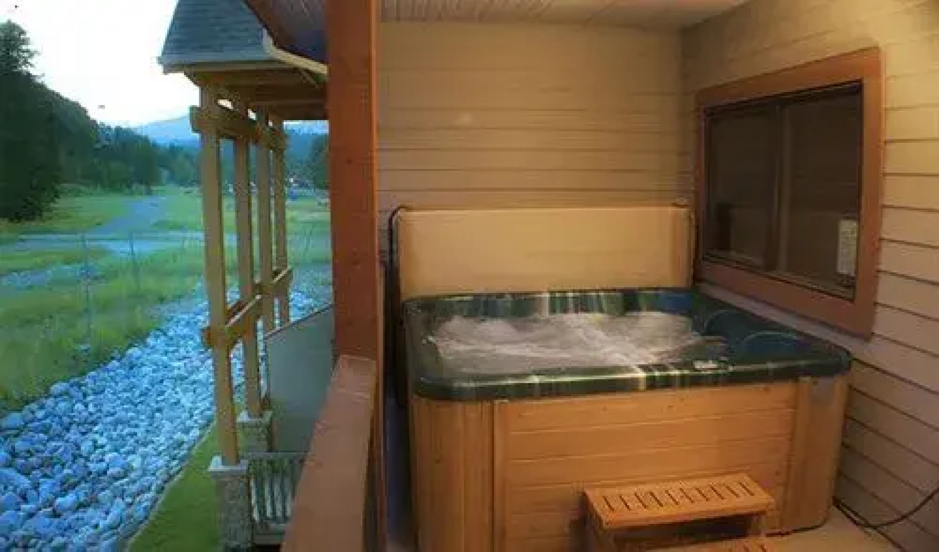 Sullivan Stone Lodge