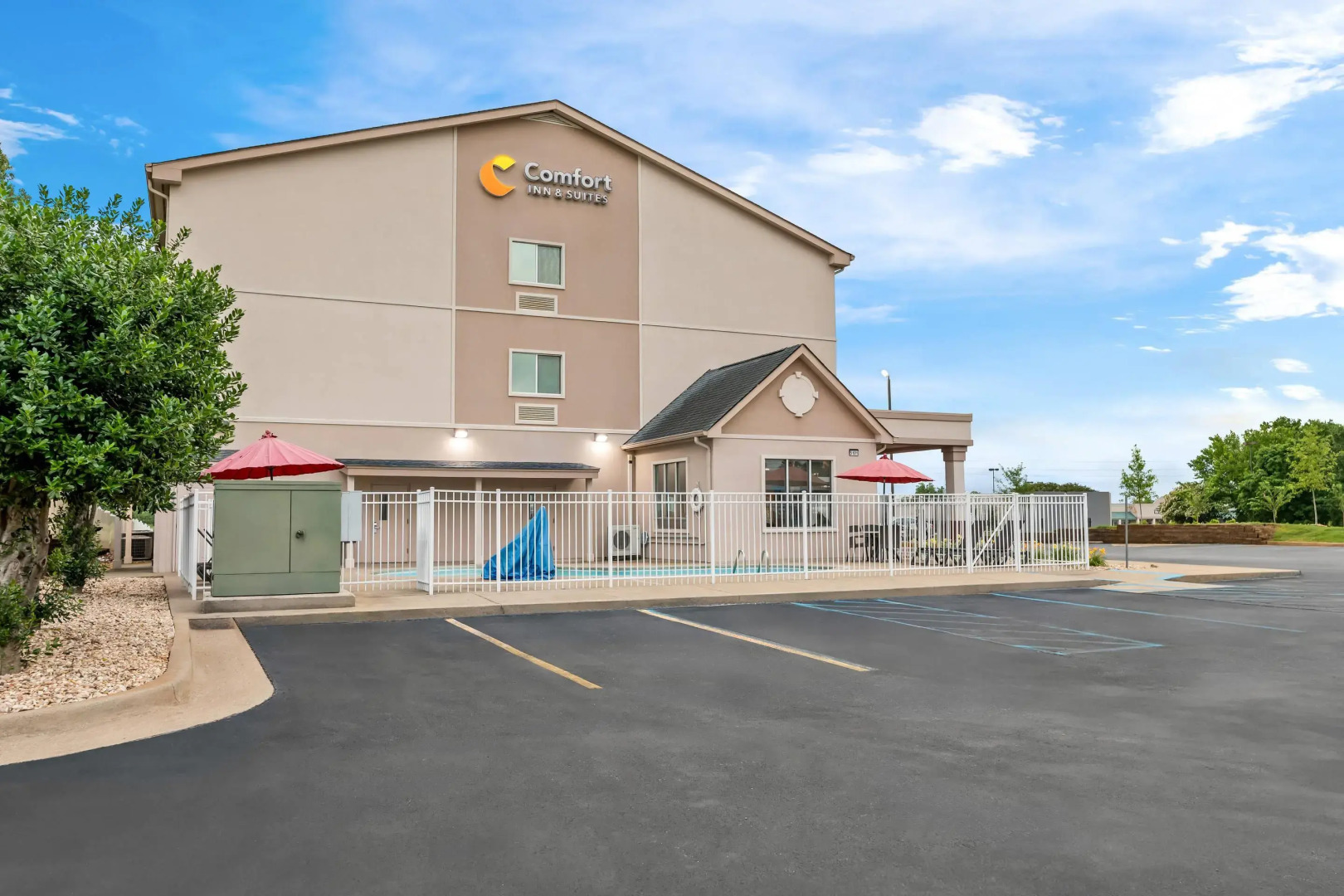 Comfort Inn & Suites Tuscumbia - Muscle Shoals