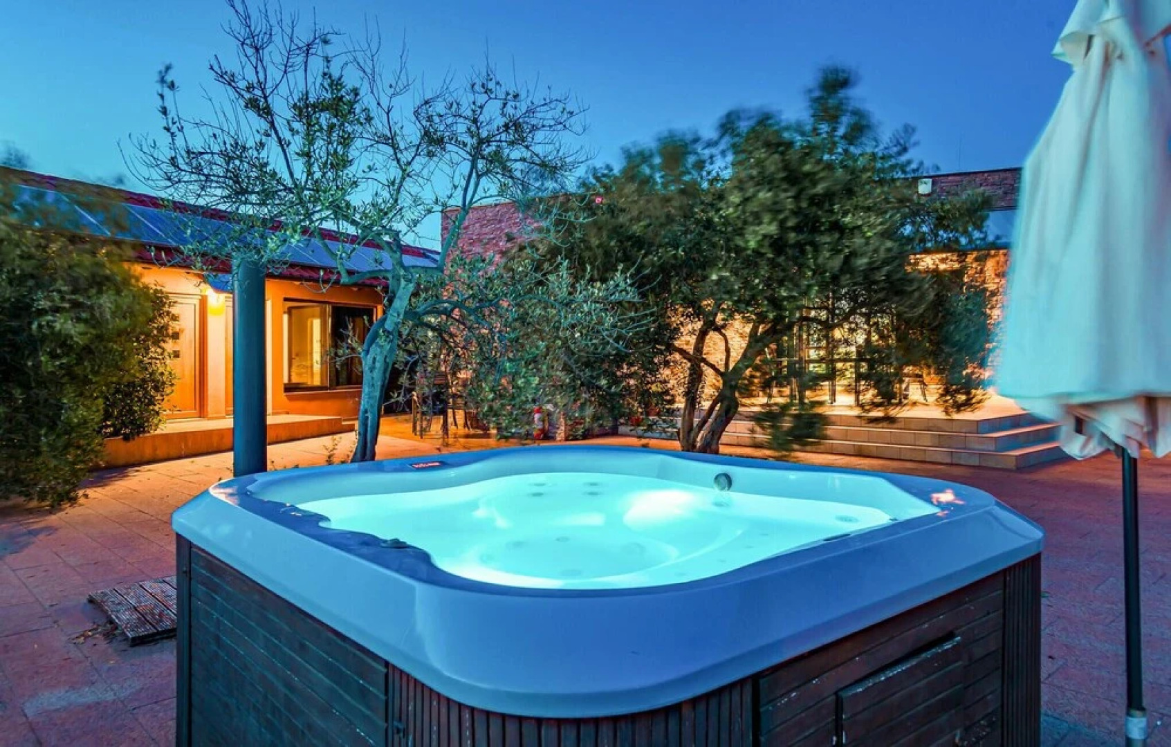 Beautiful Home in Ivinj With Sauna, Wifi and 5 Bedrooms