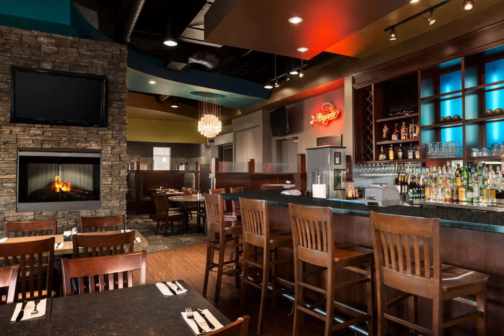 Days Inn & Suites by Wyndham Edmonton Airport