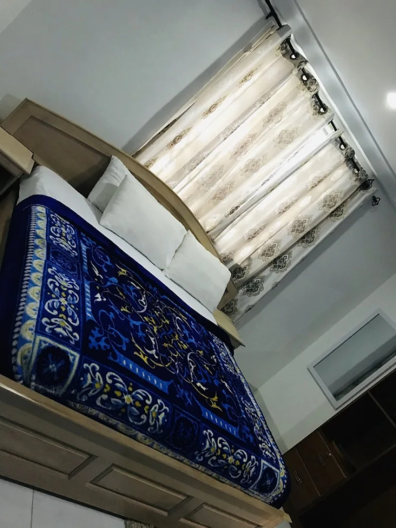 Menyinda Hotel and Restaurant