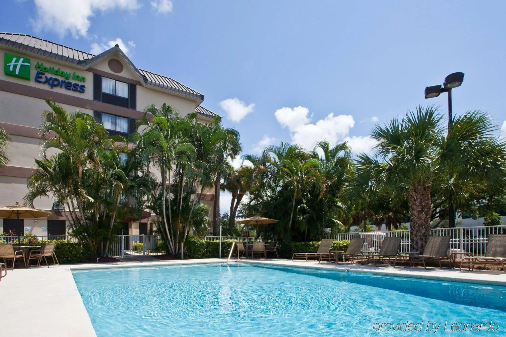 Holiday Inn Express & Suites Ft. Lauderdale N - Exec Airport by IHG