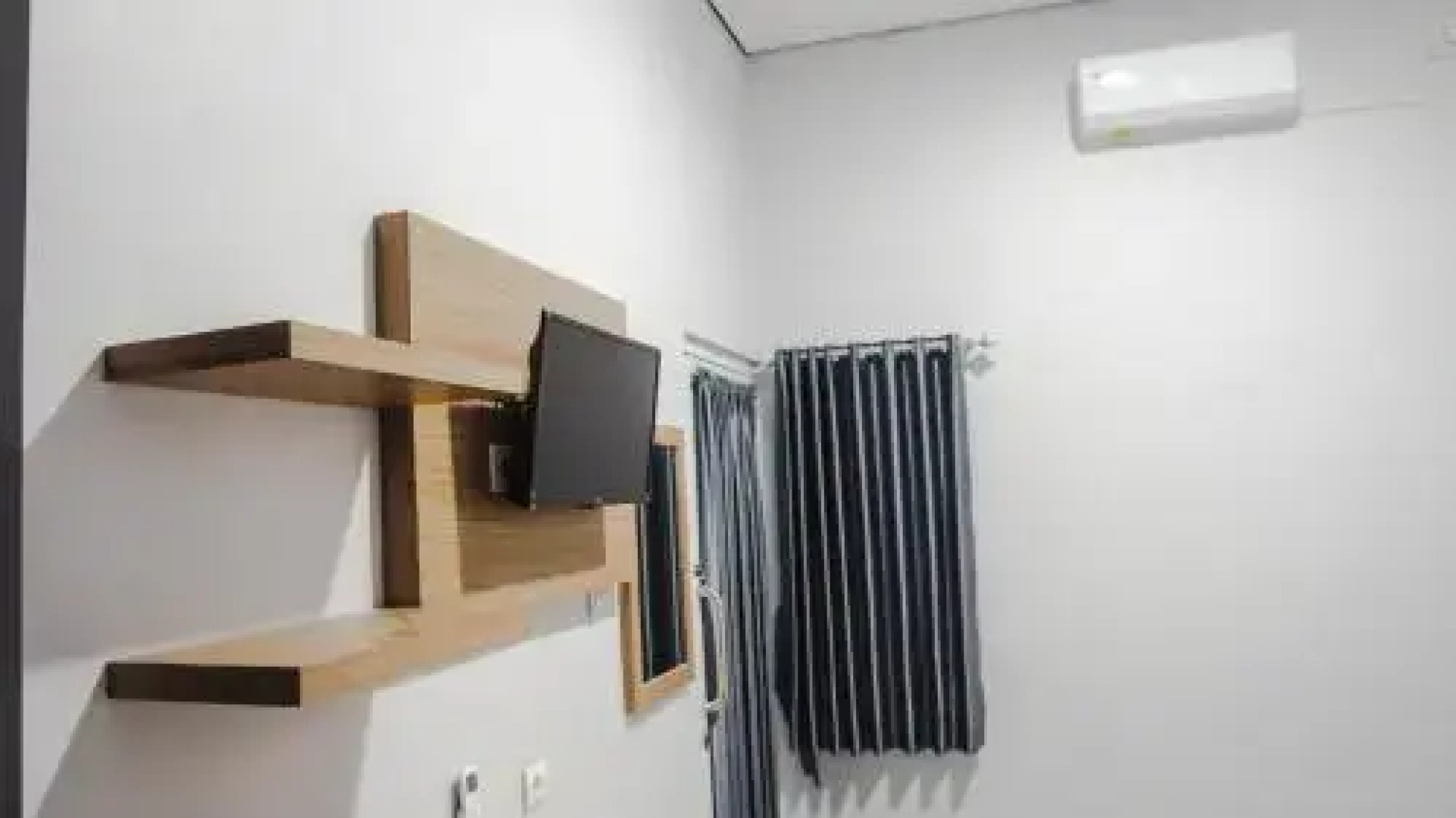 Sitiinggil Guesthouse by RedDoorz