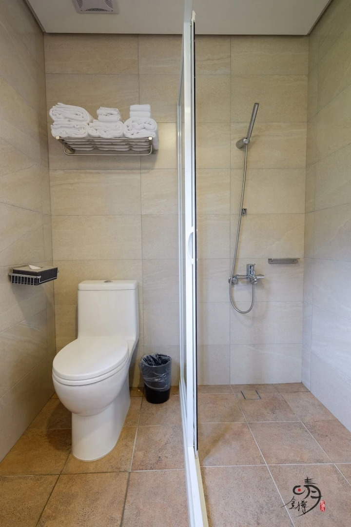 Moonlit Seaview Homestay