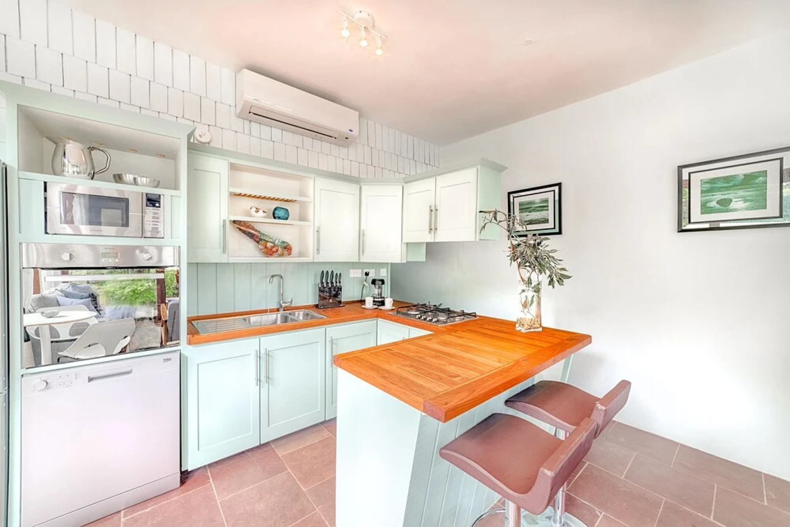473 Grenada Boutique Resort
