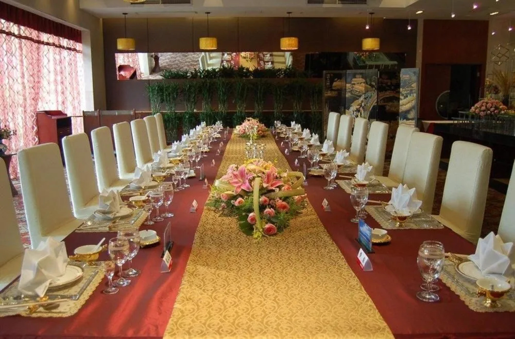 Yichang Guobin Garden Hotel