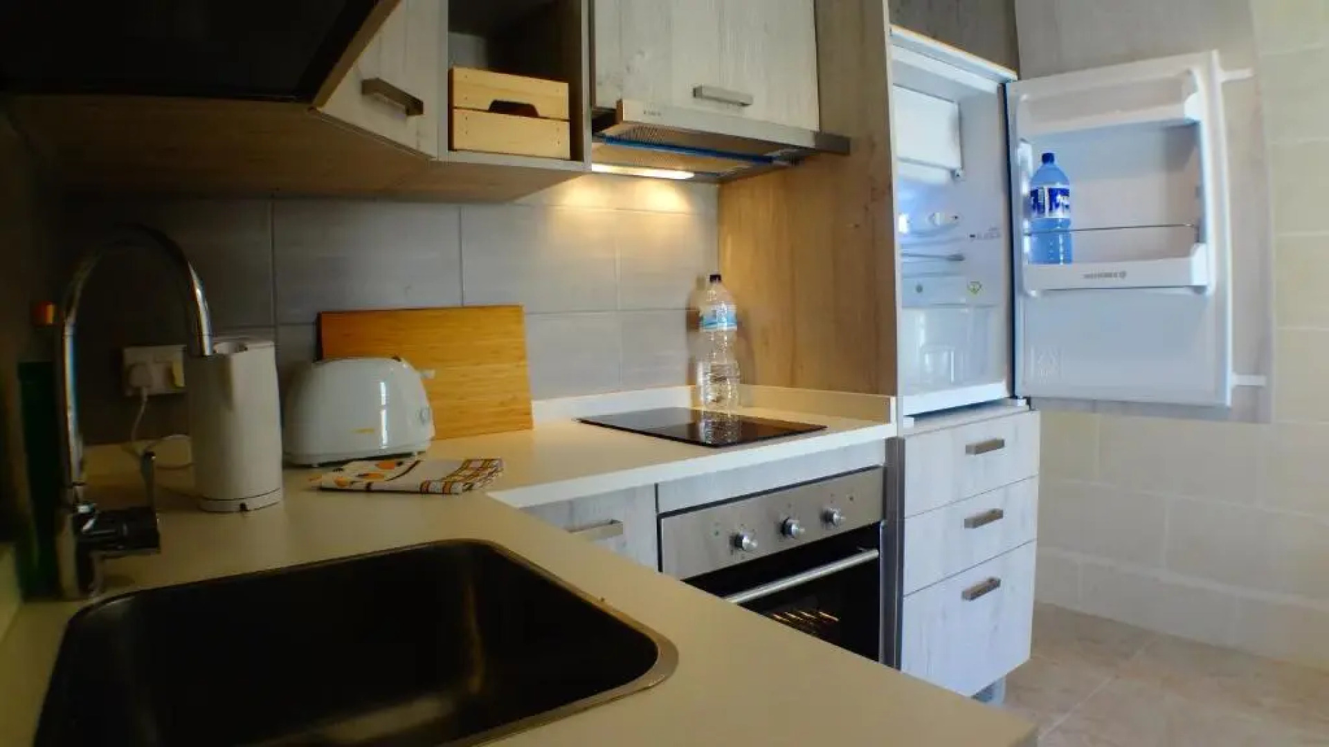 R1103Eri By Euroresort