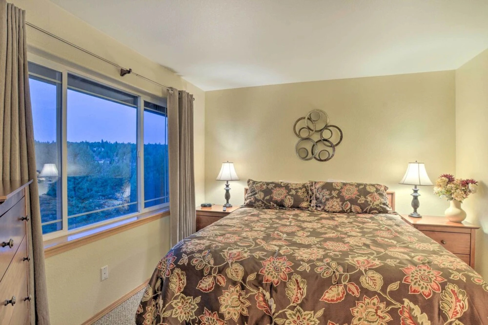 Rustic Klamath Falls Retreat w/ Private Deck!