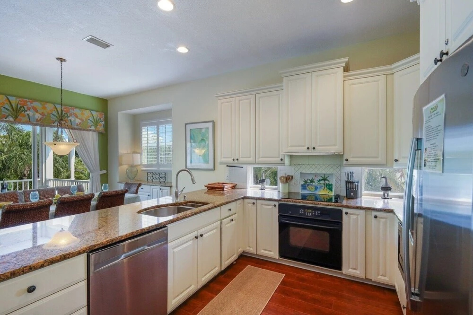 Sunkissed 3 Bedroom Townhouse by RedAwning