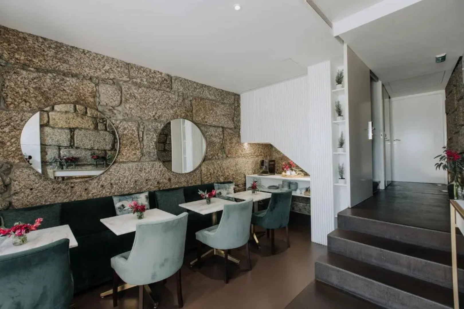 Trovador City Guest House