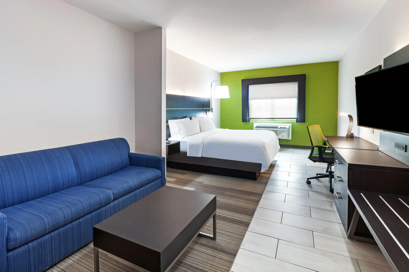 Holiday Inn Express & Suites Port Lavaca by IHG