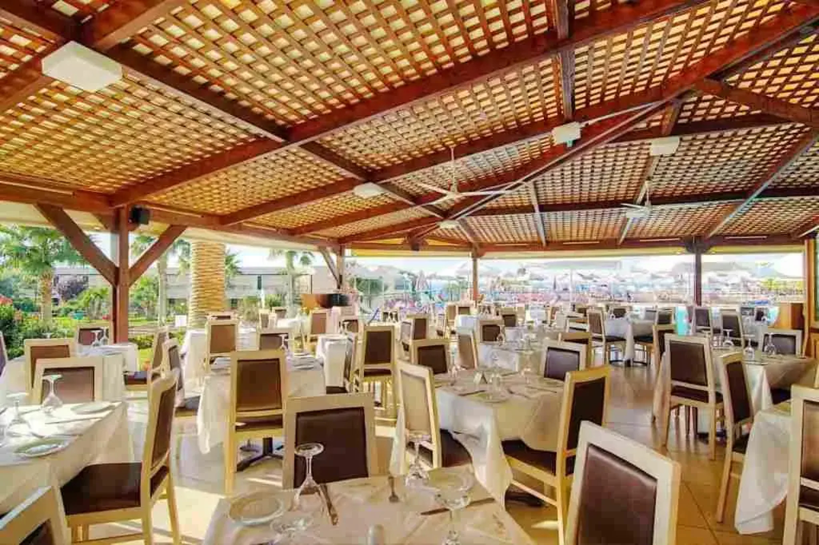 Solimar Aquamarine Resort