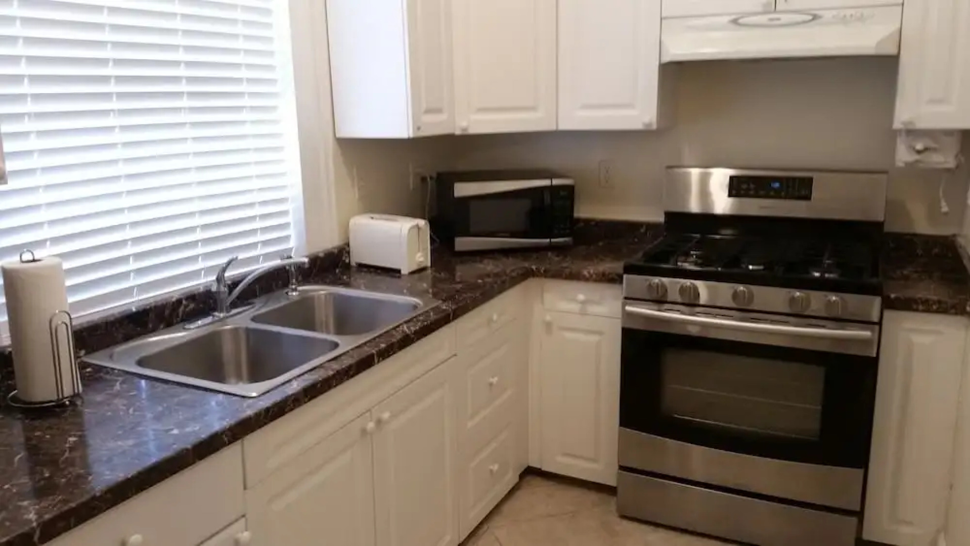 The Magnolia Mansion