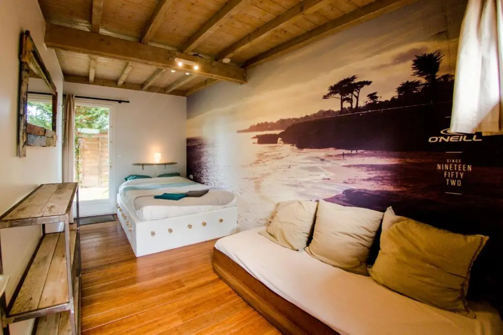 Board ’n Breakfast