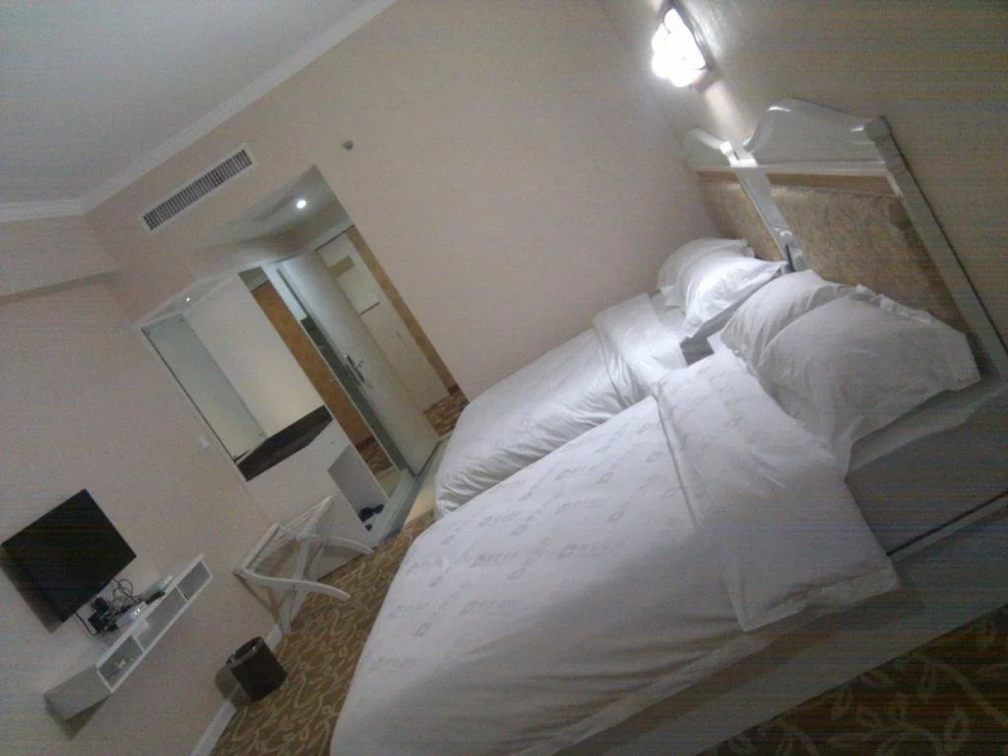 Dongxing Dequan Hotel