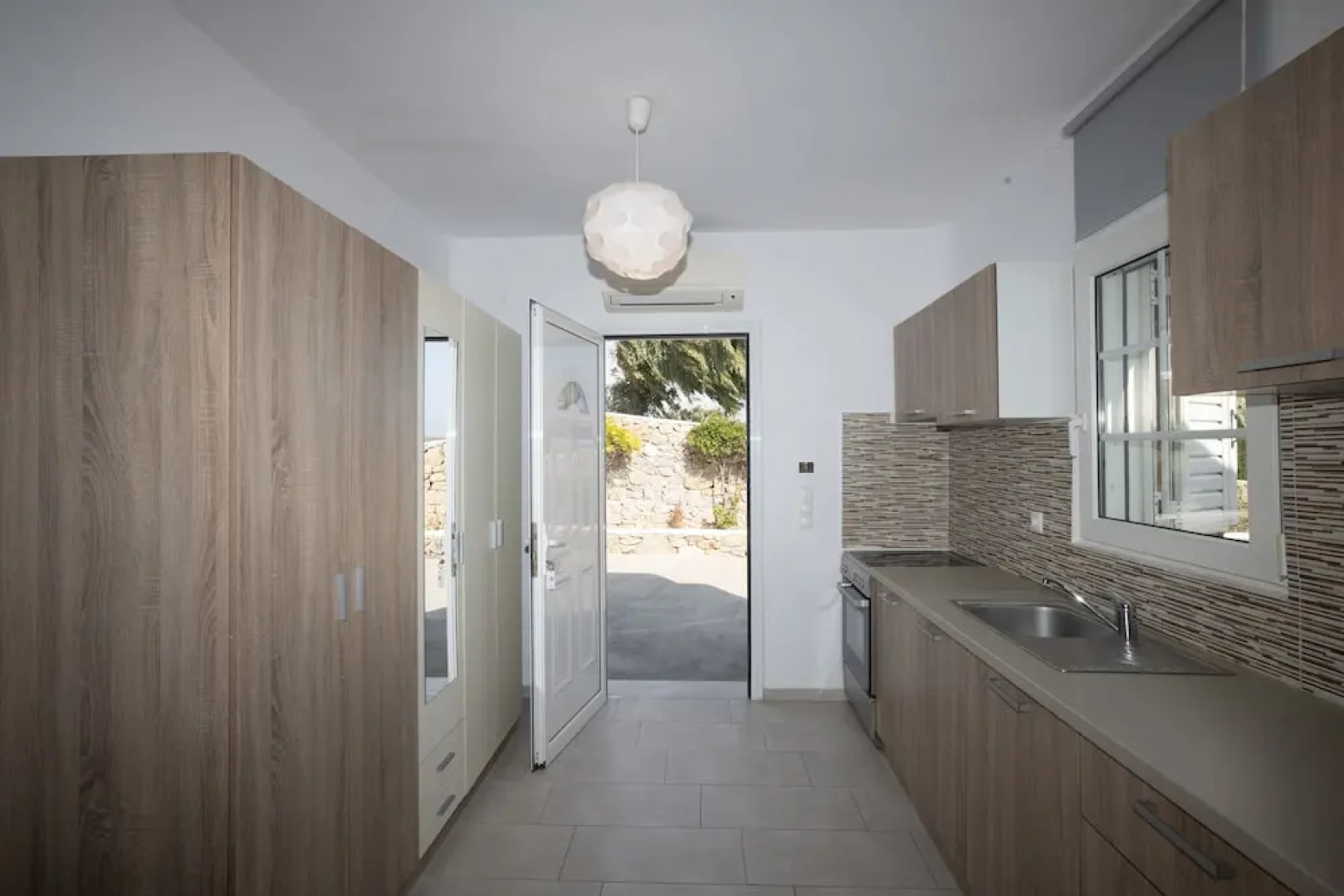 Ginger Gold Apt Getaway with Shared Pool