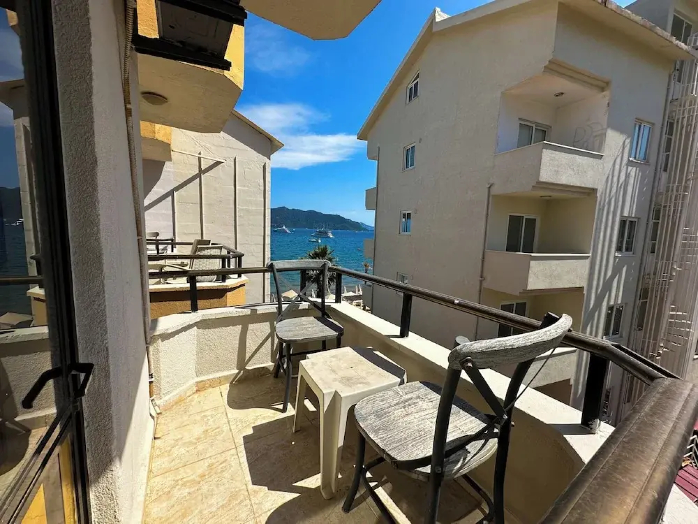 Reis Beach Hotel&Restaurant