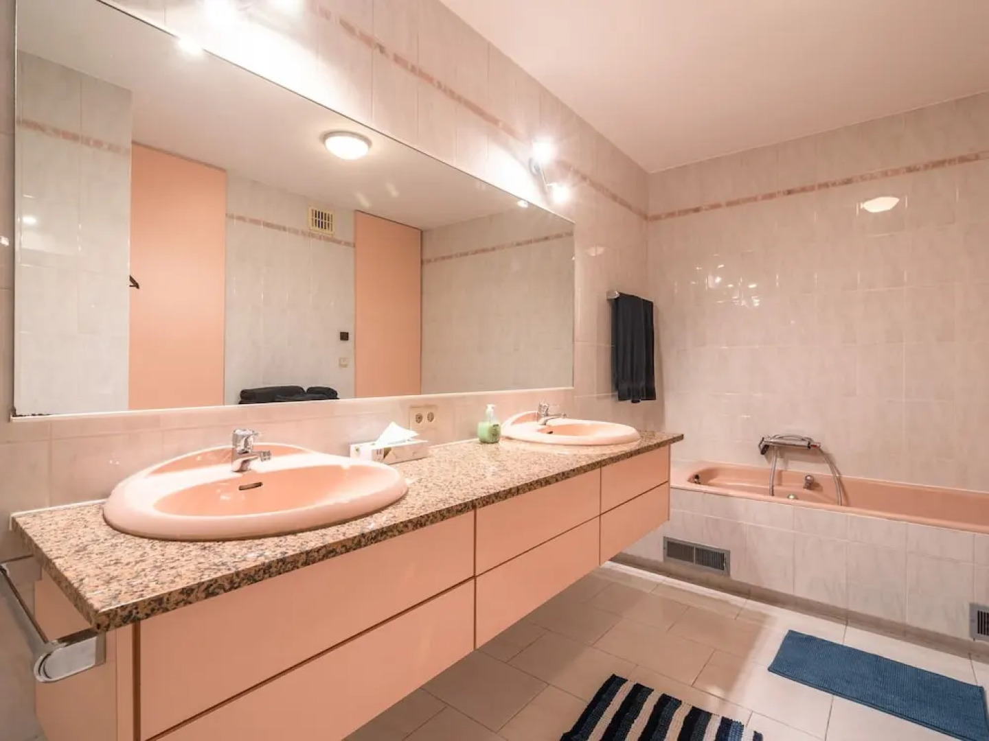 Villa in Heusden With Balcony, Terrace & Garden