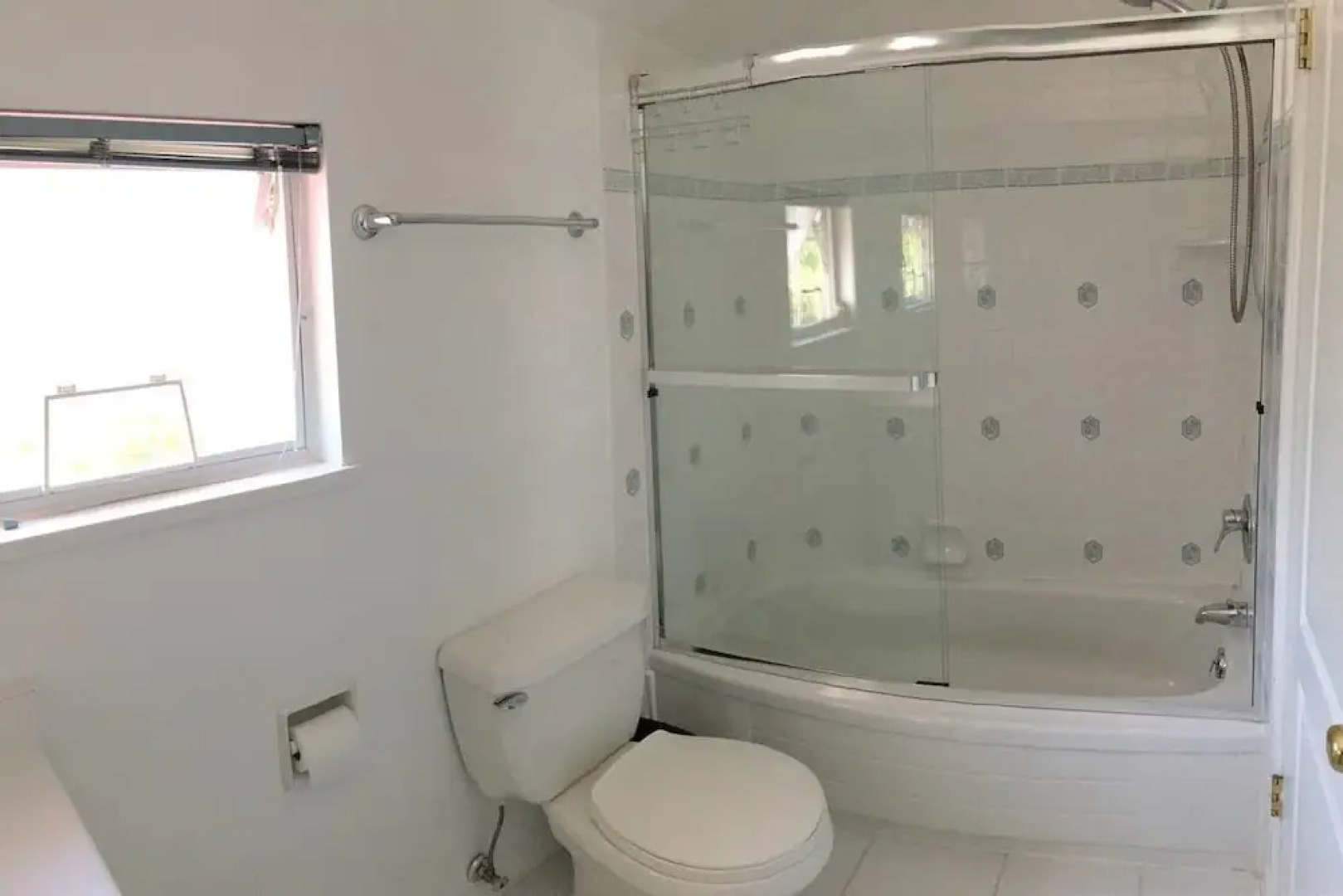 Warm and Sweet Room in West Vancouver