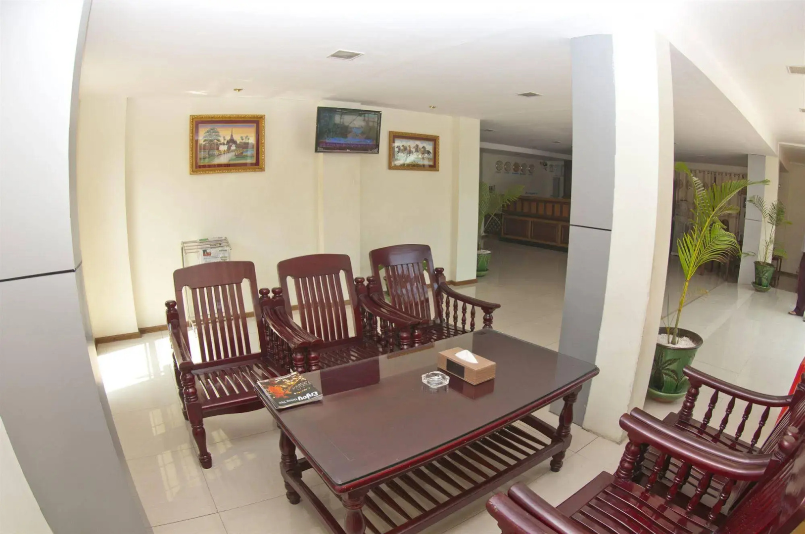 City Grand Hotel