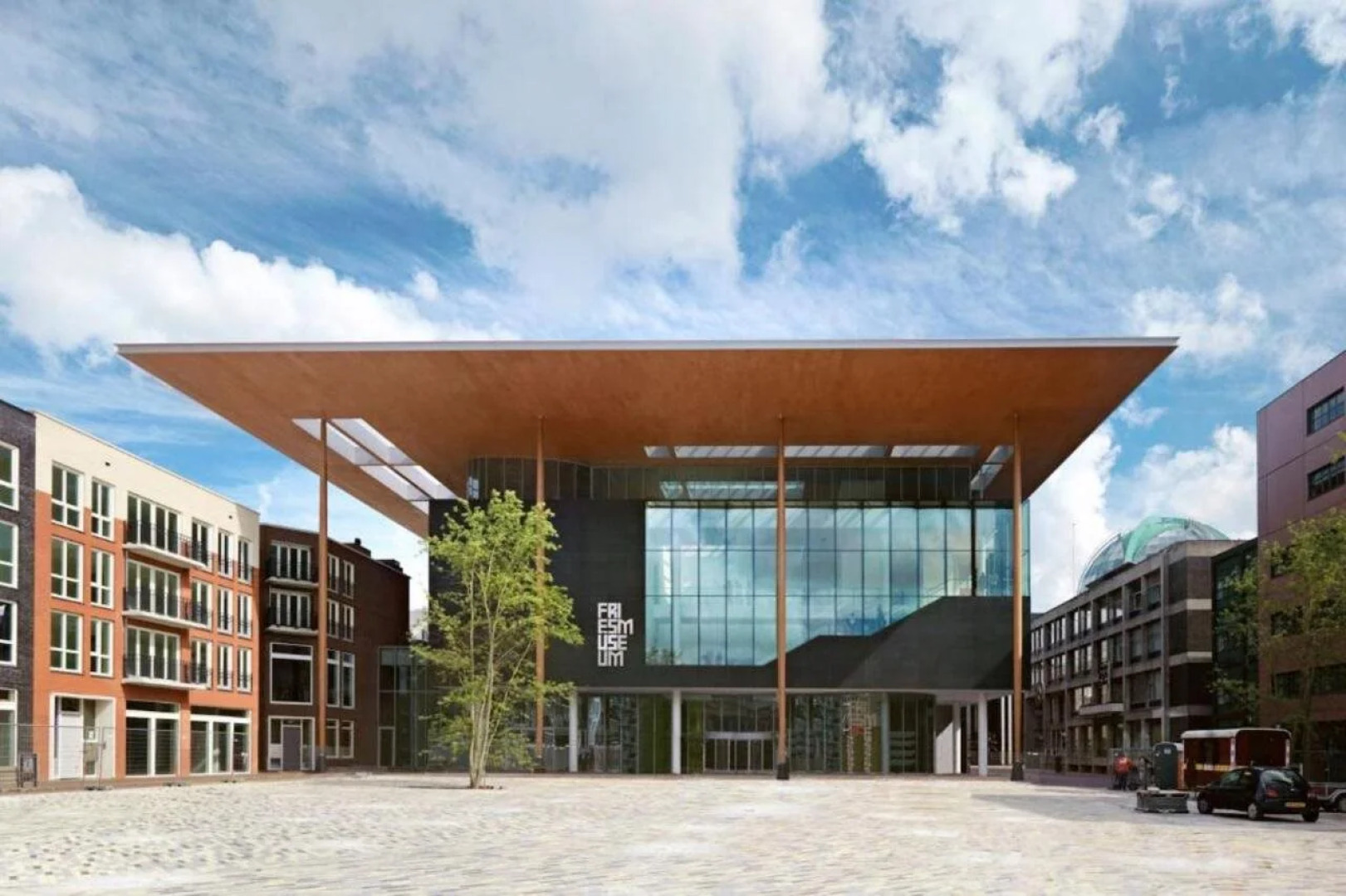 Post-Plaza Hotel & Grand Café