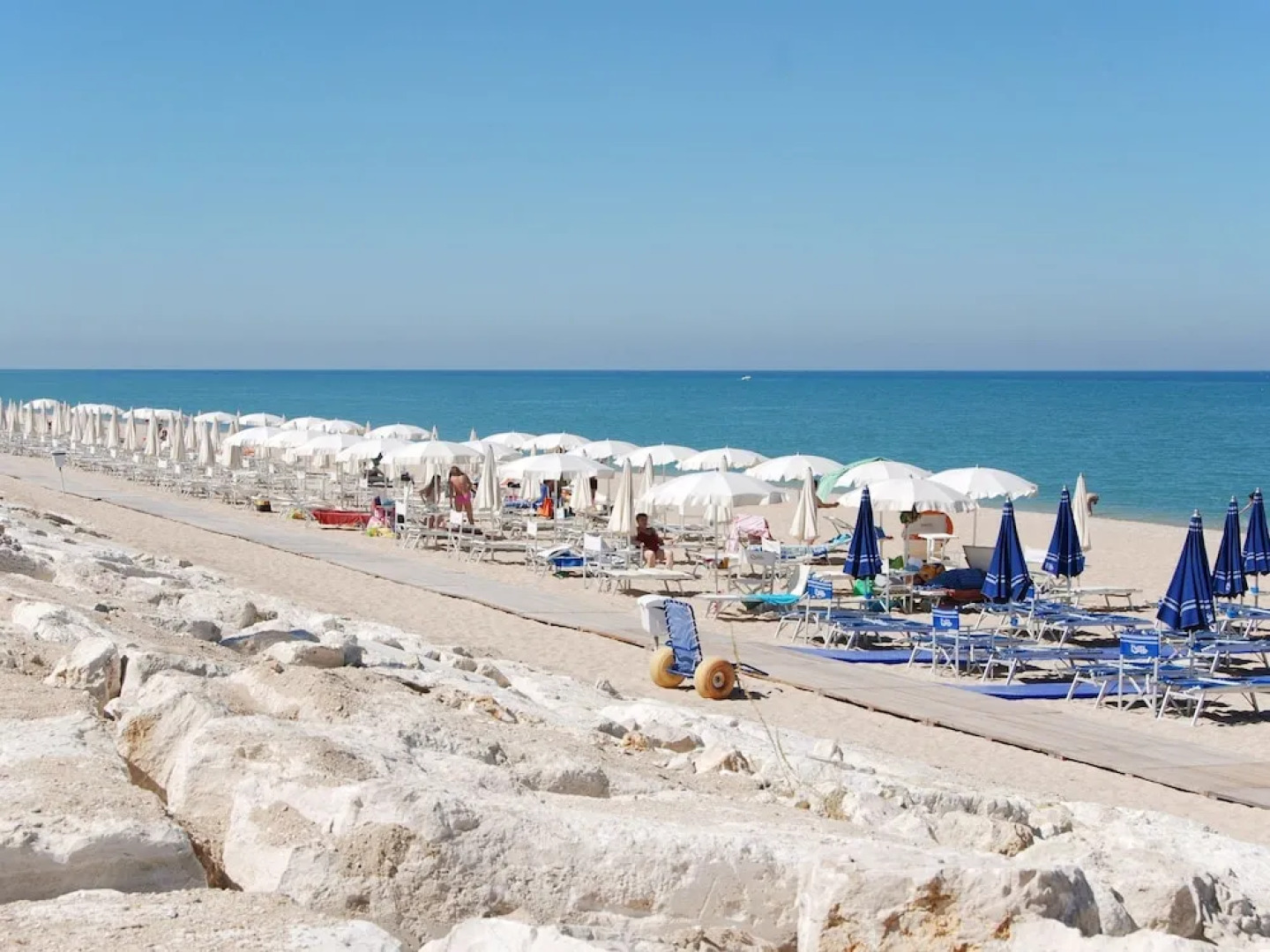 Well-Kept Bungalow with AC on the Beautiful Adriatic Coast