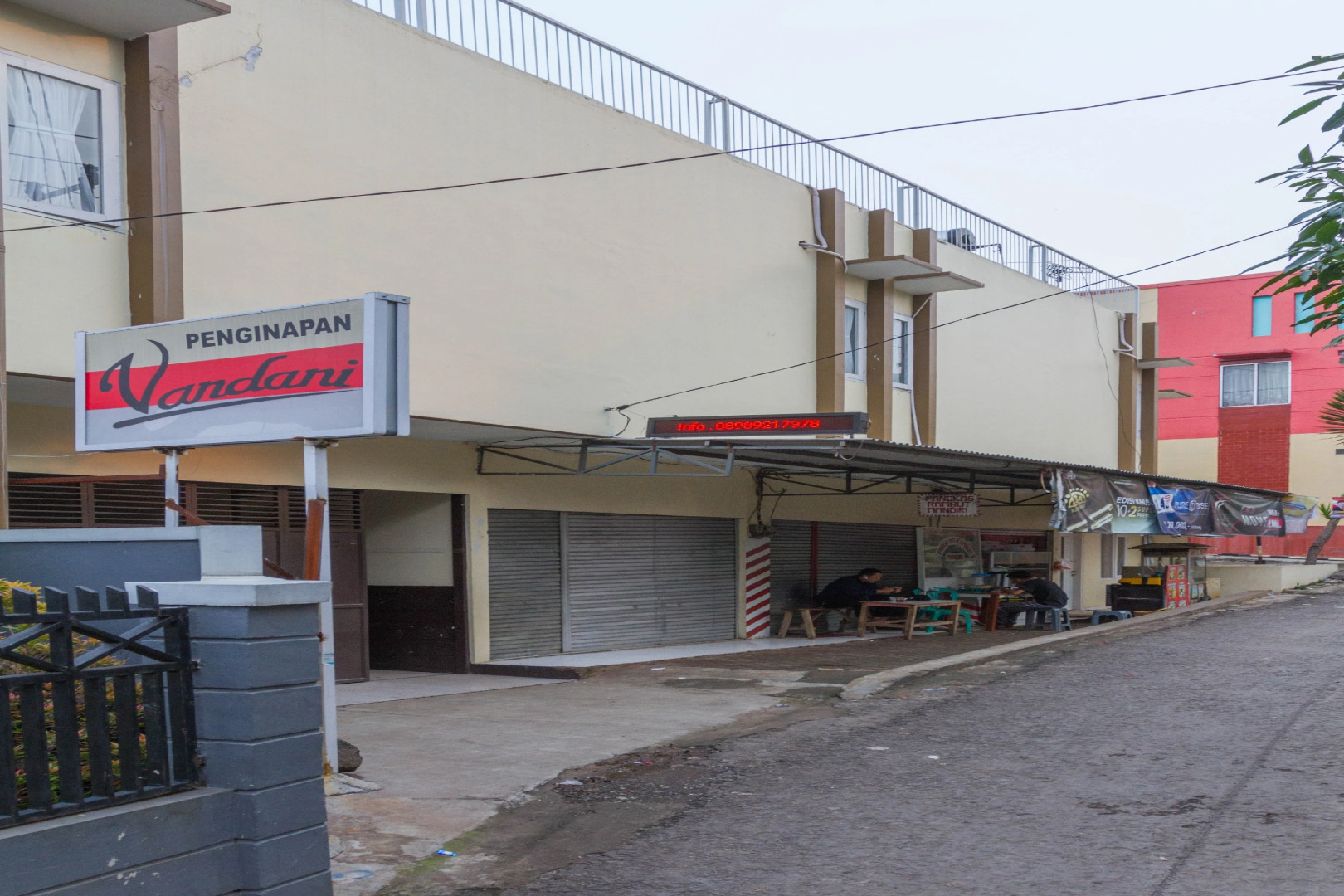 RedDoorz Plus near IPDN