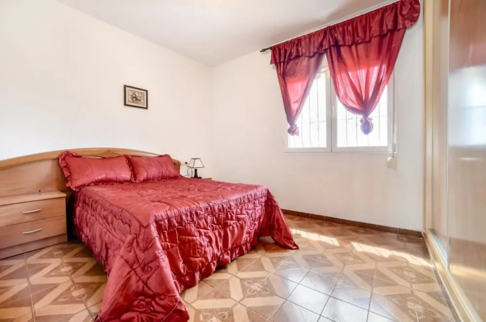 Villa - 6 Bedrooms with Pool - 105026