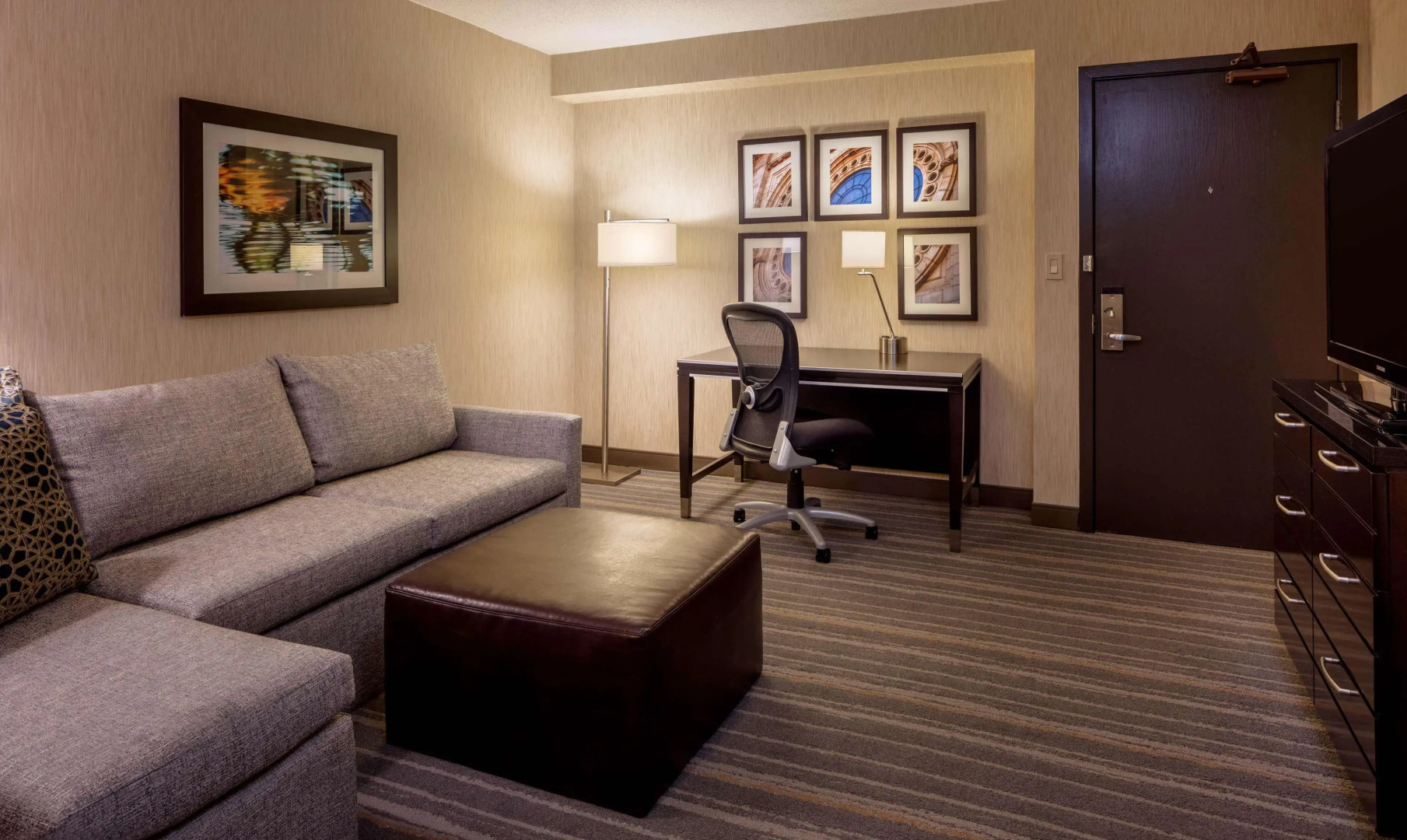 DoubleTree Suites by Hilton Hotel Minneapolis