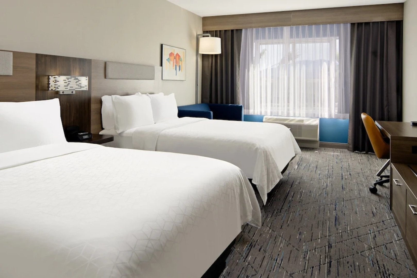 Holiday Inn Express & Suites Palm Desert - Millennium