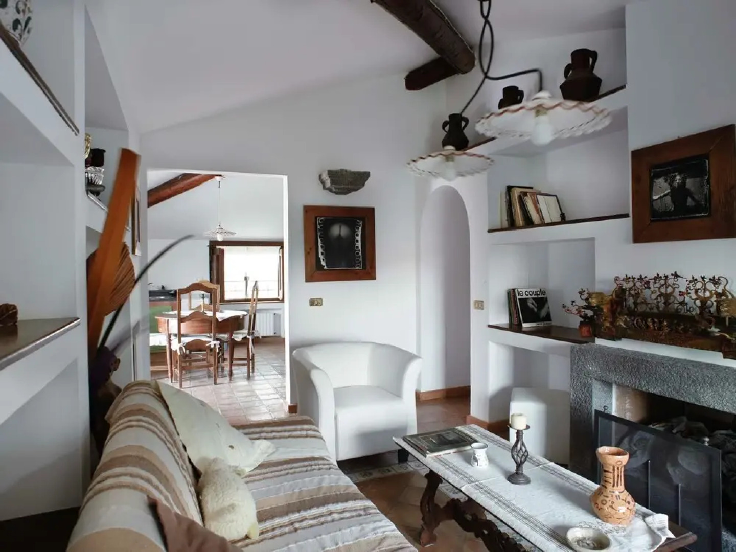 Beautiful Apartment in Beautiful Hamlet Attractive Decor and Communal Pool