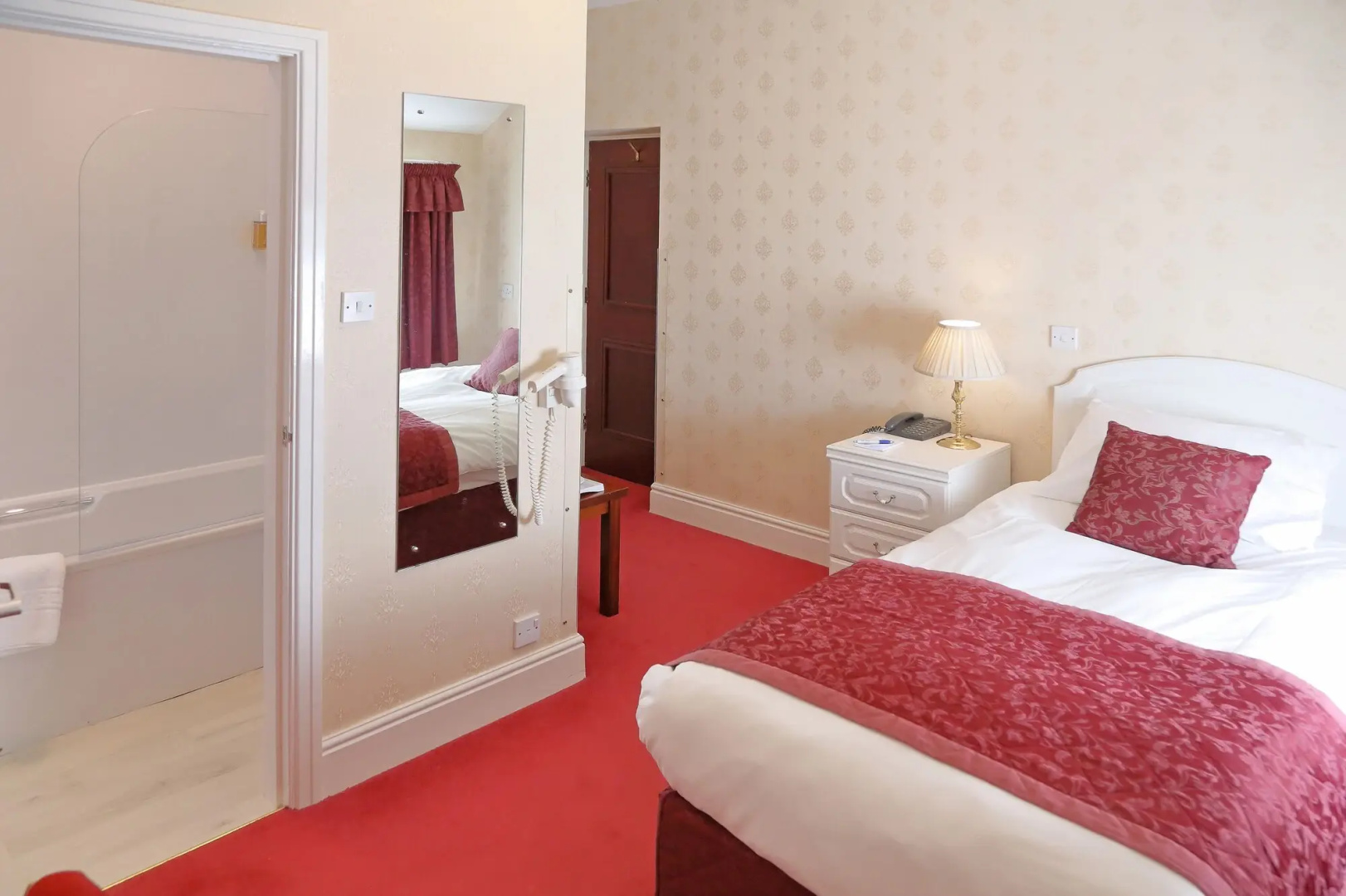 Saxonville Hotel
