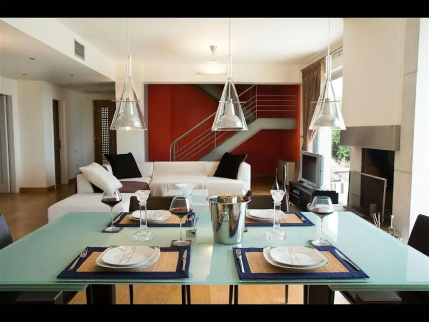 Luxury Villa Beachfront 5 Bedrooms 10-12 Persons